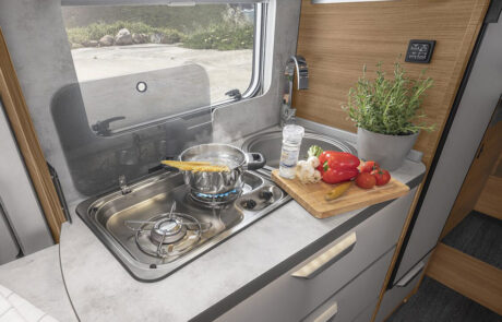 knaus-van-ti-650-meg-vanisation-kueche