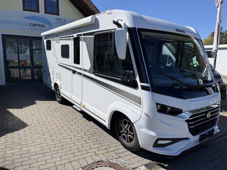 L!VE I 650 MEG Live L Sitzgruppe Markise Navi